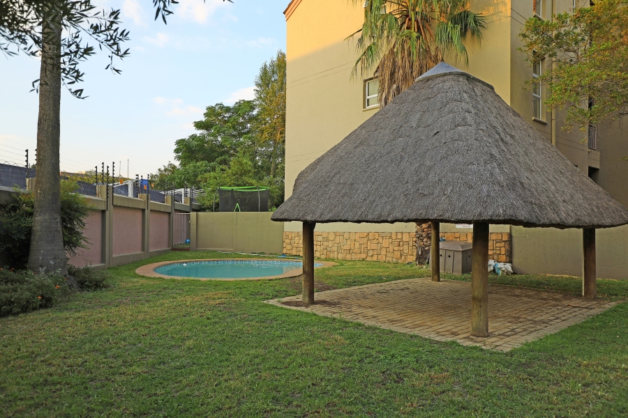 To Let 2 Bedroom Property for Rent in Sunninghill Gauteng