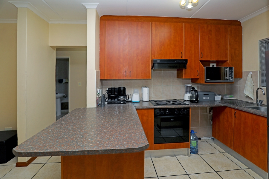 To Let 2 Bedroom Property for Rent in Sunninghill Gauteng