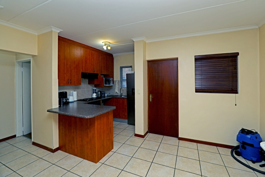 To Let 2 Bedroom Property for Rent in Sunninghill Gauteng