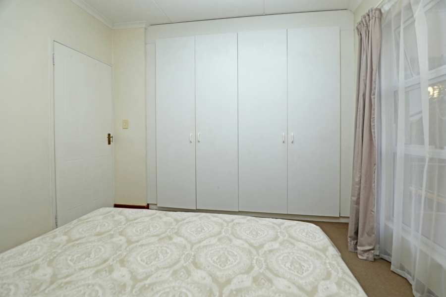 To Let 2 Bedroom Property for Rent in Sunninghill Gauteng