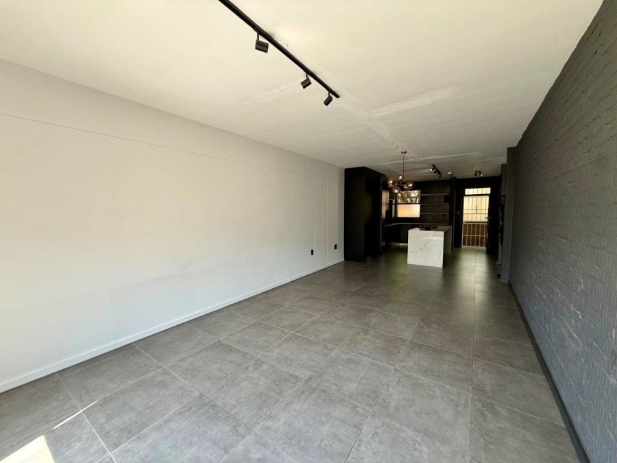 To Let 2 Bedroom Property for Rent in Illovo Gauteng