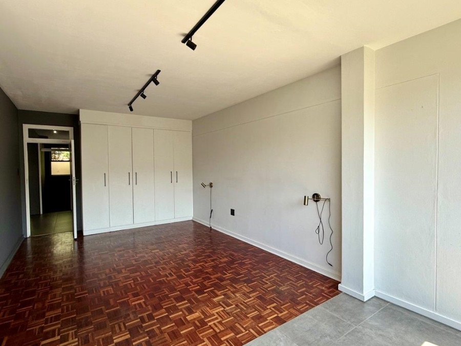 To Let 2 Bedroom Property for Rent in Illovo Gauteng