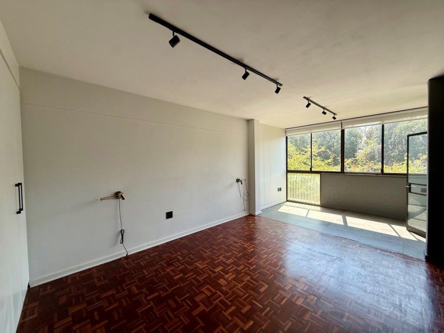 To Let 2 Bedroom Property for Rent in Illovo Gauteng