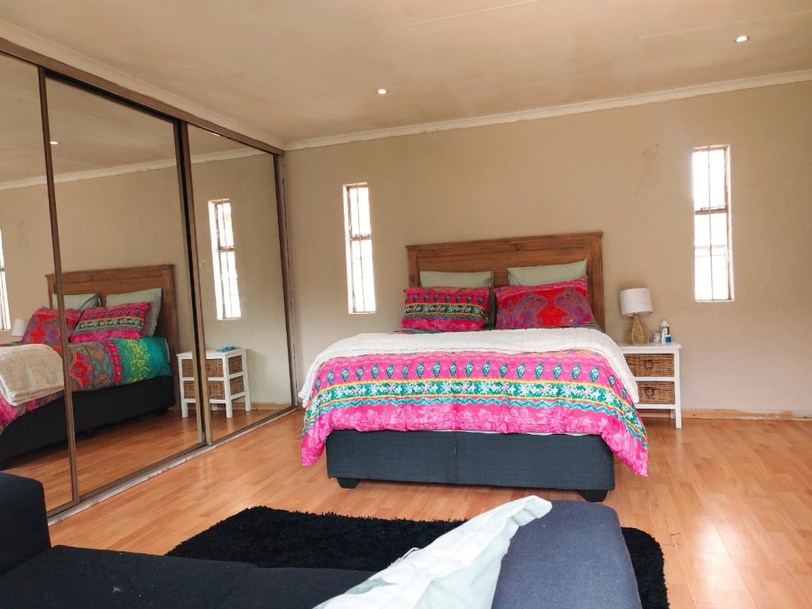 5 Bedroom Property for Sale in Brackendowns Gauteng