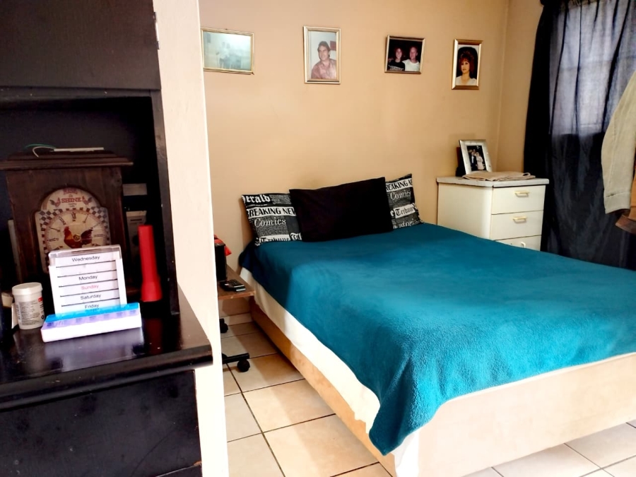 5 Bedroom Property for Sale in Brackendowns Gauteng