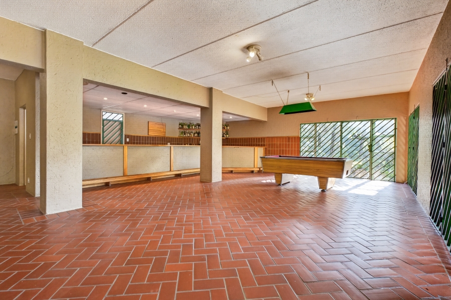 1 Bedroom Property for Sale in Bryanston Gauteng