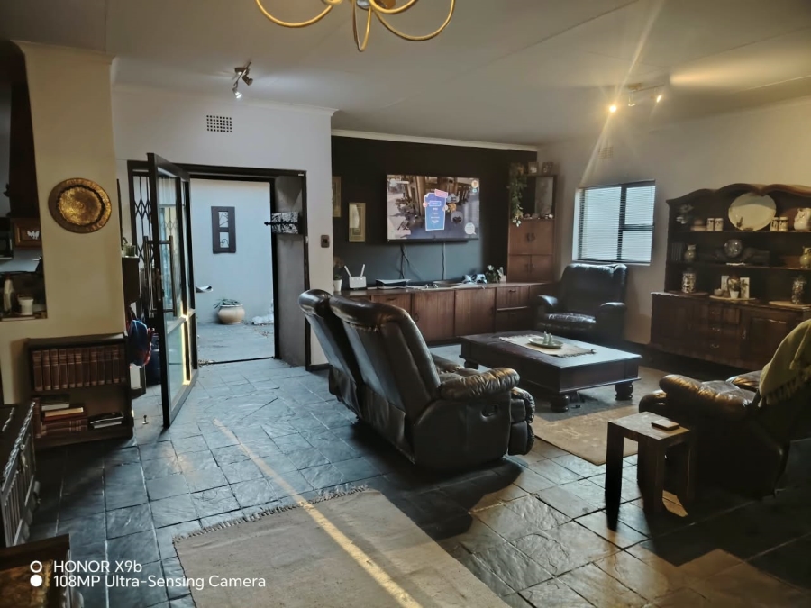 3 Bedroom Property for Sale in Vanderbijlpark SE 2 Gauteng