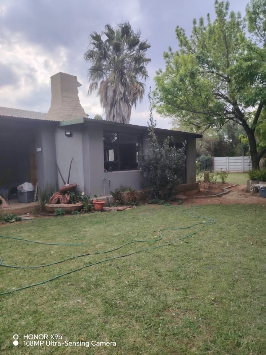 3 Bedroom Property for Sale in Vanderbijlpark SE 2 Gauteng