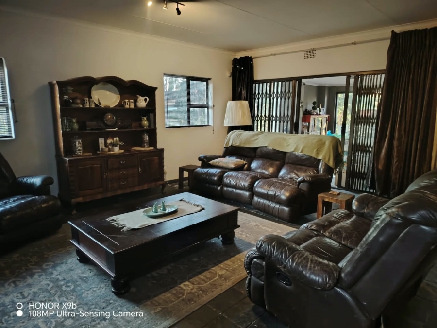 3 Bedroom Property for Sale in Vanderbijlpark SE 2 Gauteng
