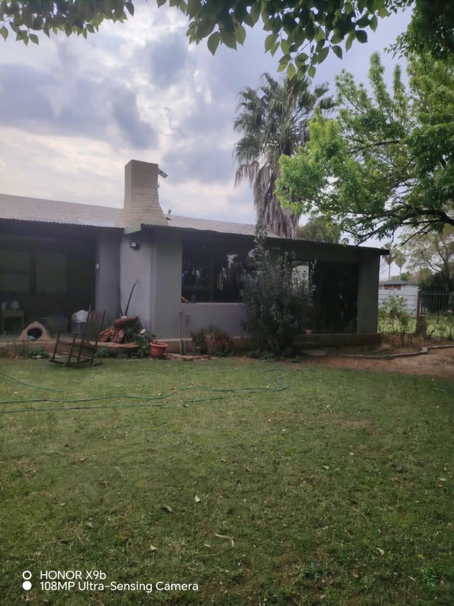 3 Bedroom Property for Sale in Vanderbijlpark SE 2 Gauteng