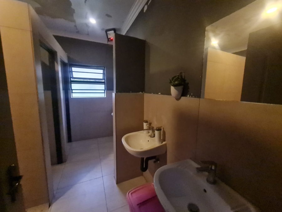 12 Bedroom Property for Sale in Bedworth Park Gauteng