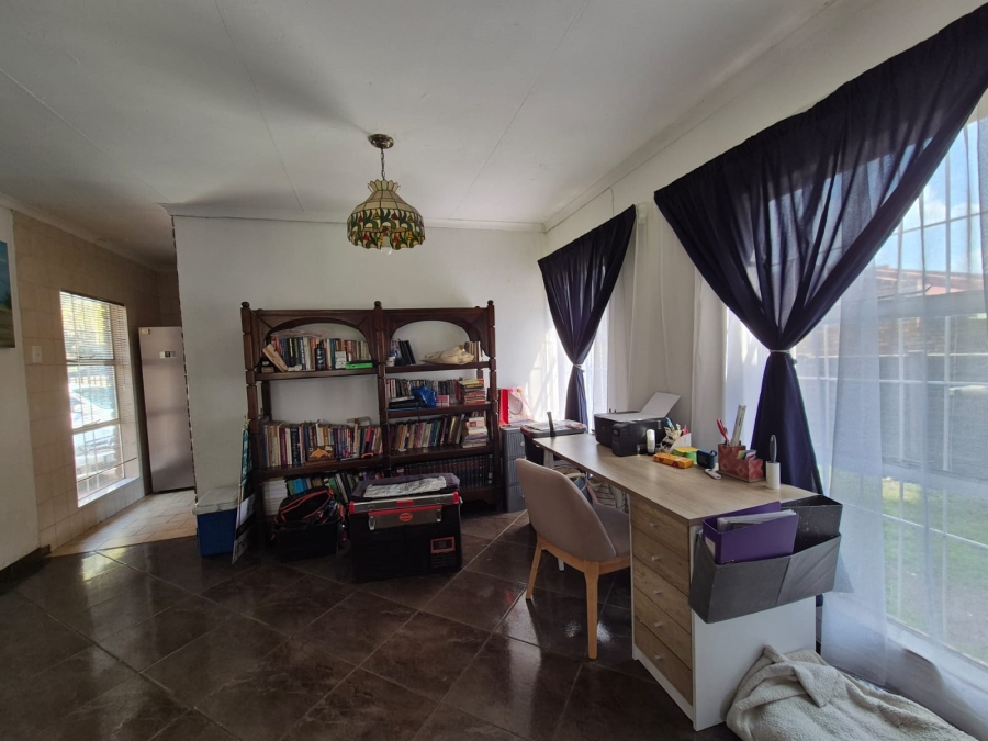 2 Bedroom Property for Sale in Vanderbijlpark SE 4 Gauteng
