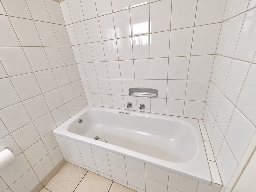 3 Bedroom Property for Sale in Waterkloof Glen Gauteng