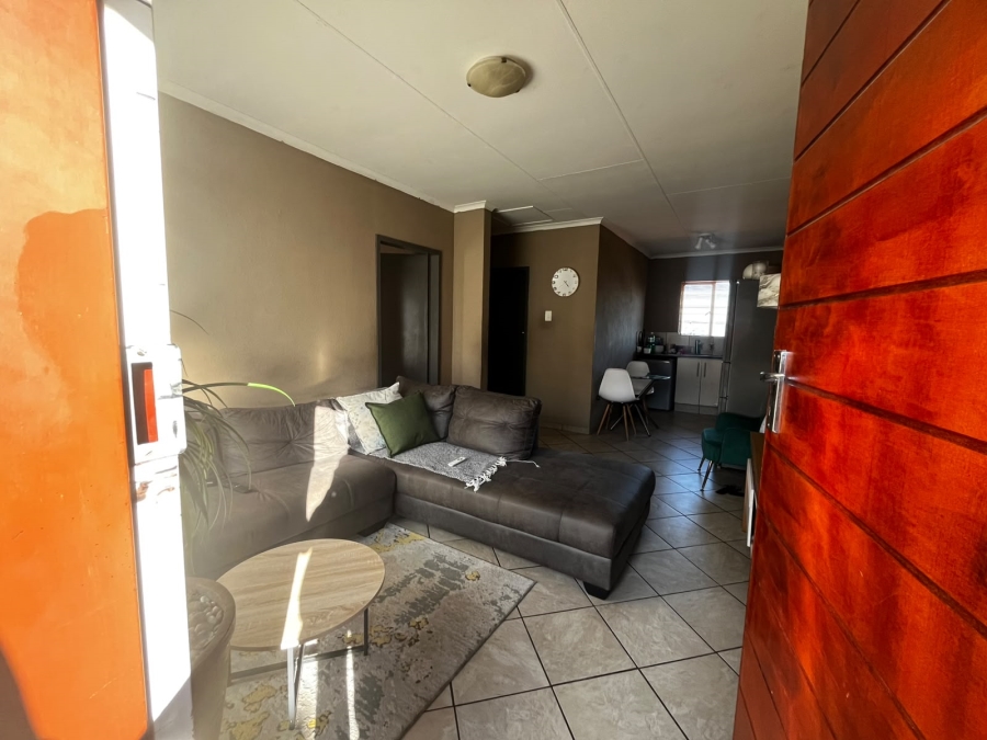 To Let 2 Bedroom Property for Rent in Danville Gauteng