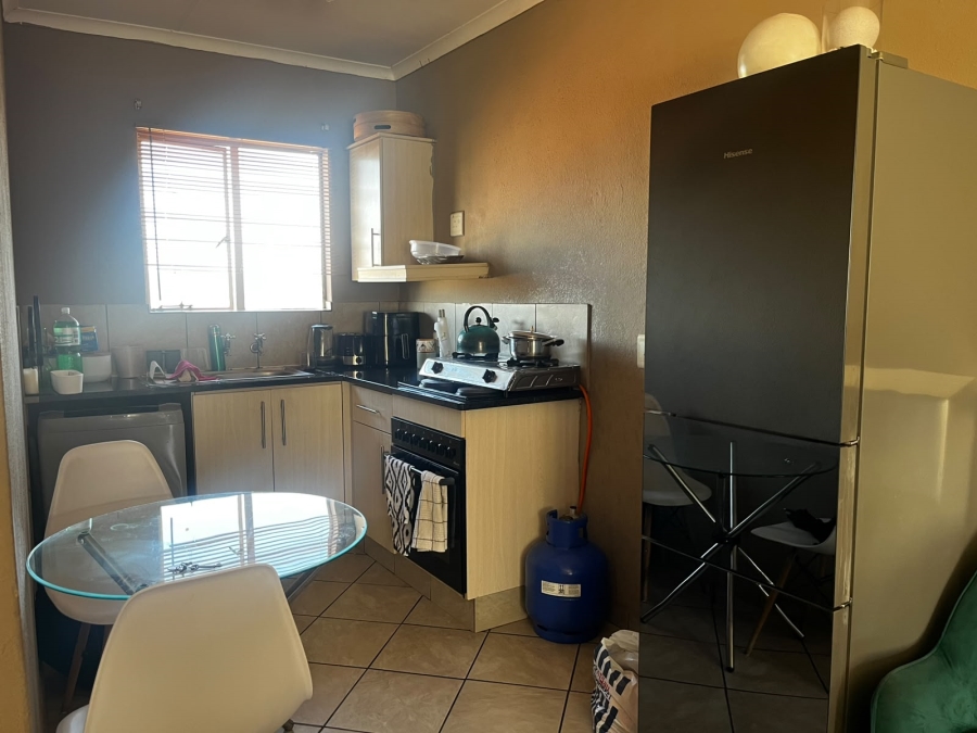 To Let 2 Bedroom Property for Rent in Danville Gauteng