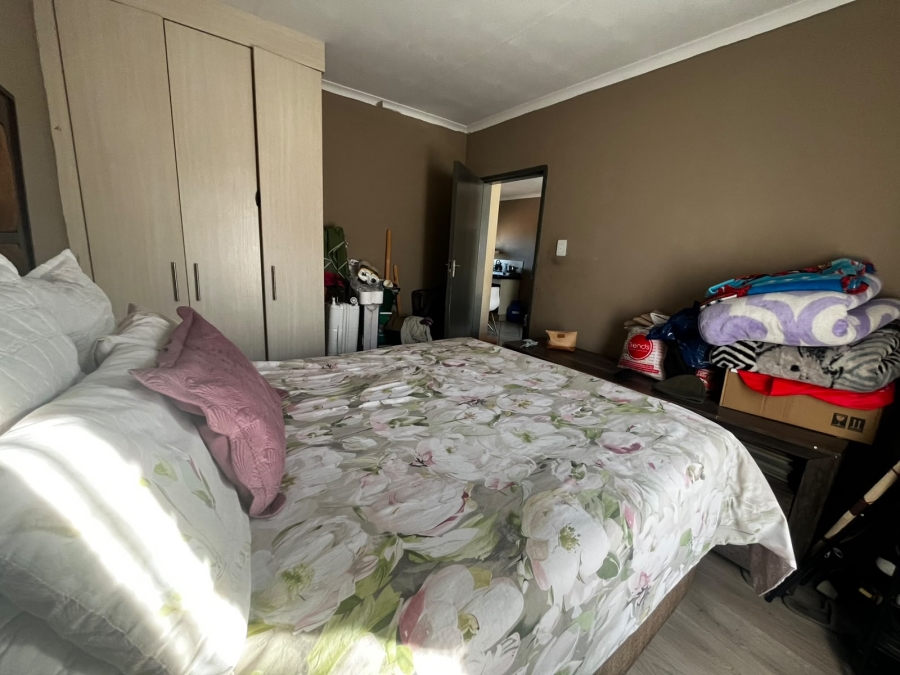 To Let 2 Bedroom Property for Rent in Danville Gauteng