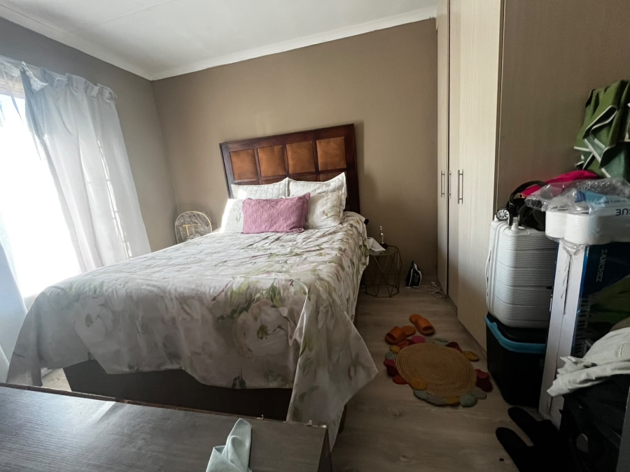To Let 2 Bedroom Property for Rent in Danville Gauteng