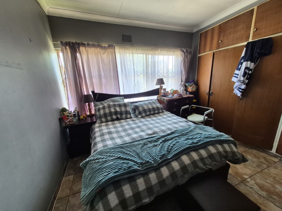 3 Bedroom Property for Sale in Selcourt Gauteng
