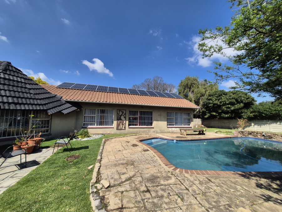 3 Bedroom Property for Sale in Selcourt Gauteng