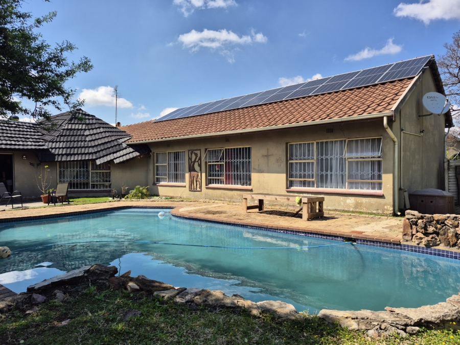 3 Bedroom Property for Sale in Selcourt Gauteng
