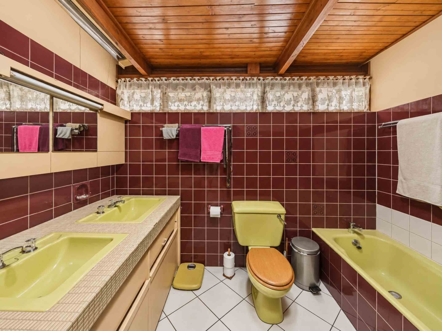 4 Bedroom Property for Sale in Meyerspark Gauteng