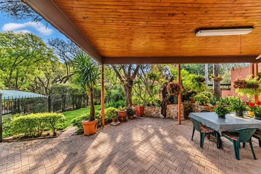 4 Bedroom Property for Sale in Meyerspark Gauteng