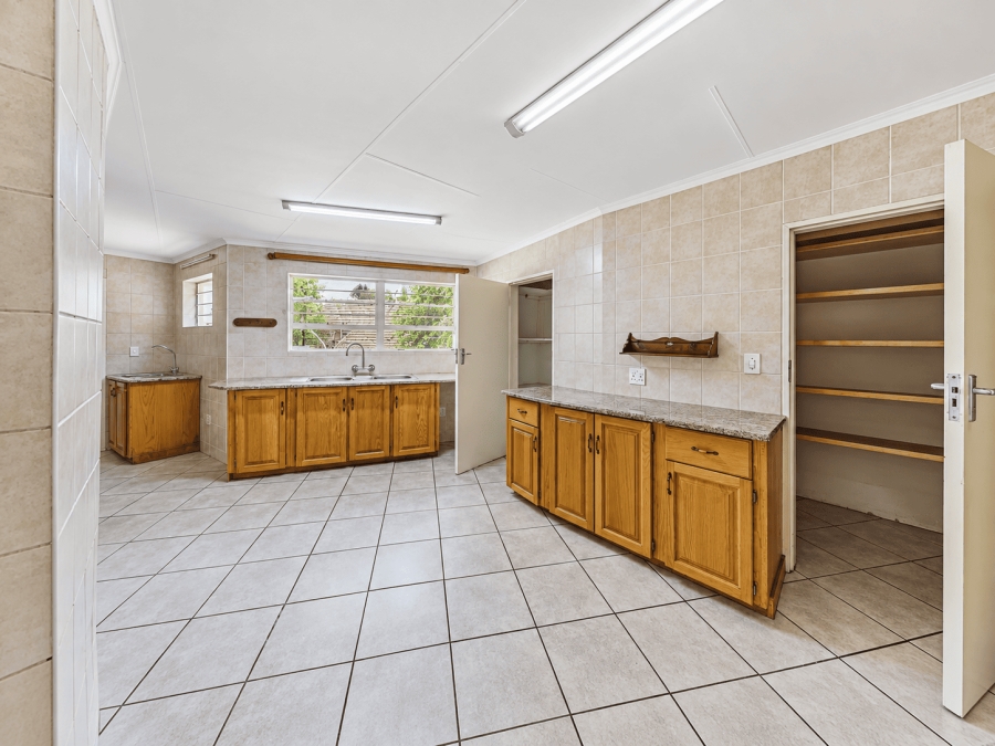 5 Bedroom Property for Sale in Moreleta Park Gauteng