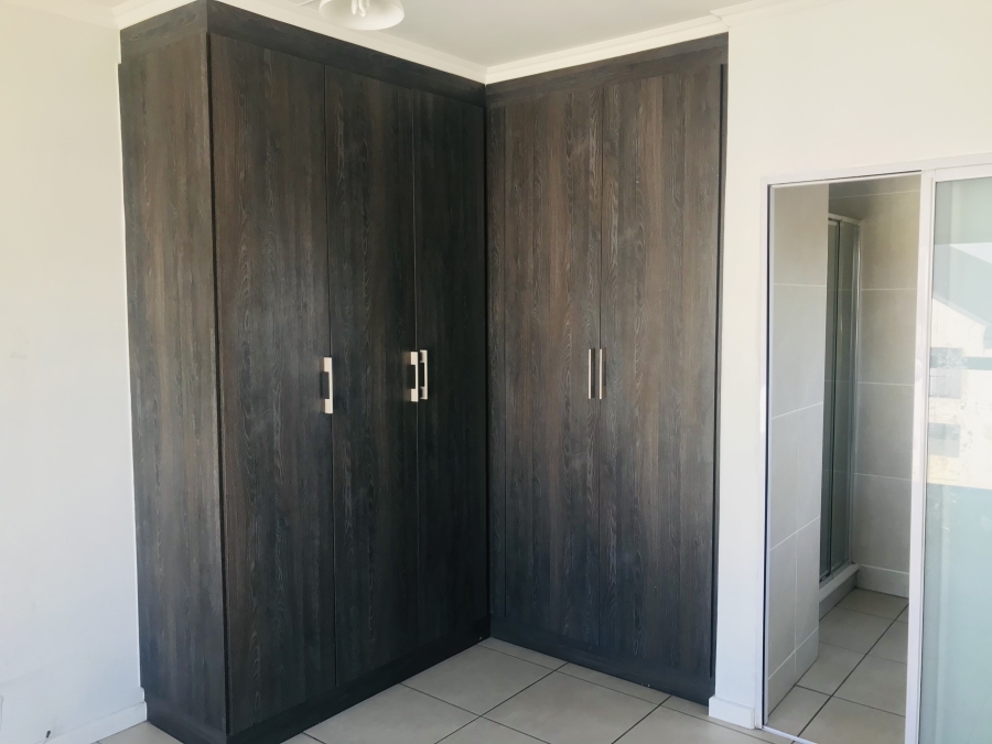 To Let 1 Bedroom Property for Rent in Petervale Gauteng