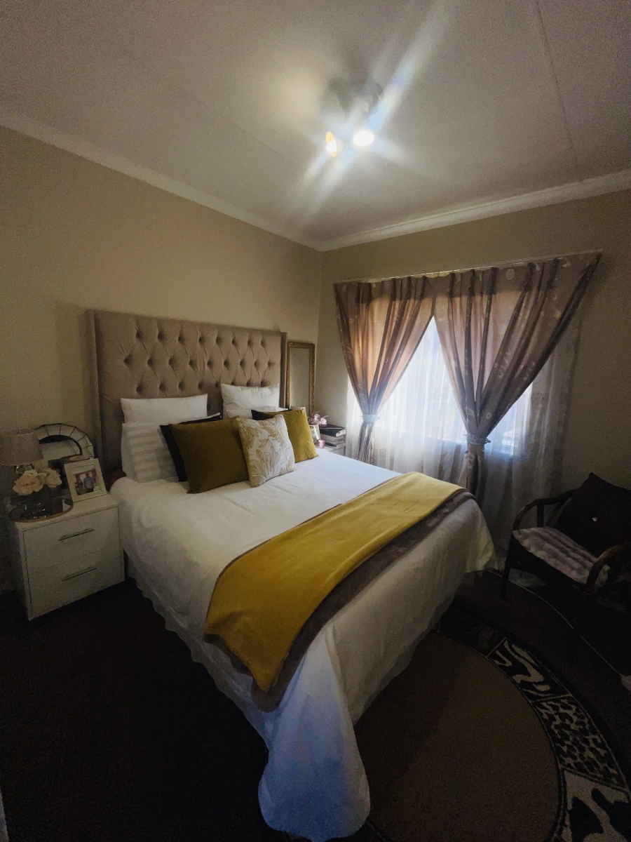 To Let 2 Bedroom Property for Rent in North Riding Gauteng