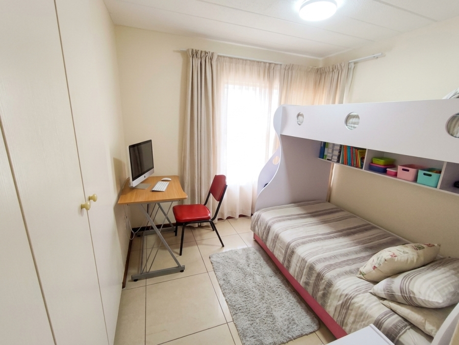 To Let 2 Bedroom Property for Rent in Rembrandt Park Gauteng