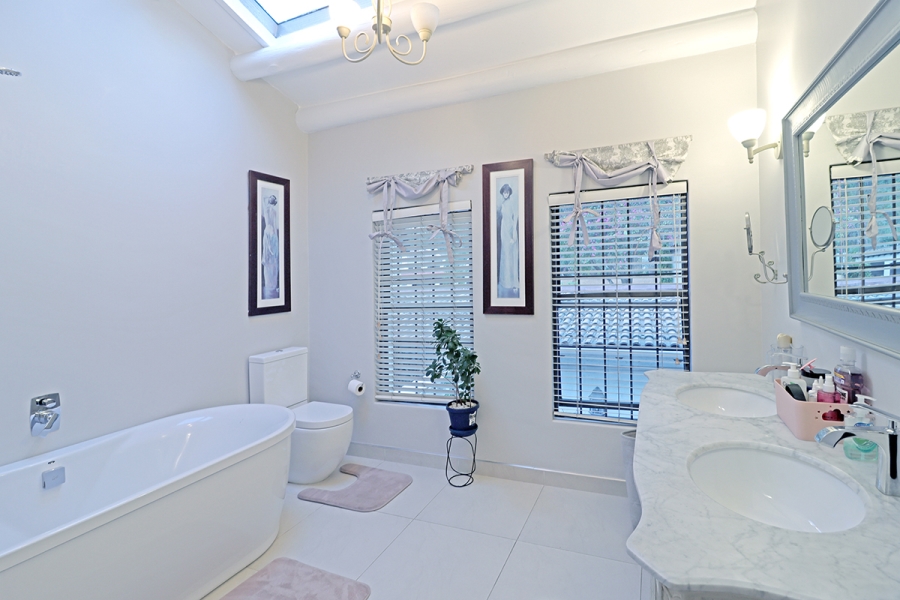 3 Bedroom Property for Sale in Bryanston Gauteng