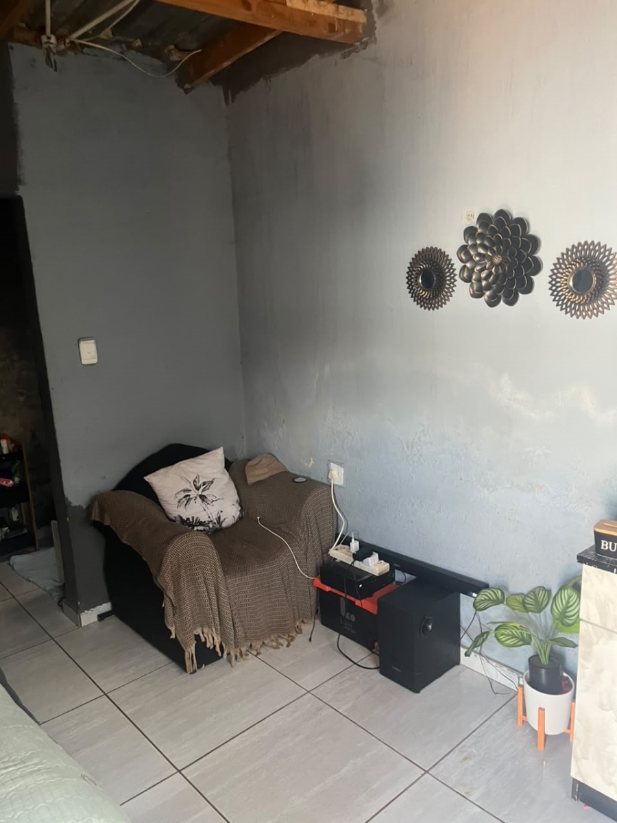 2 Bedroom Property for Sale in Lehae Gauteng