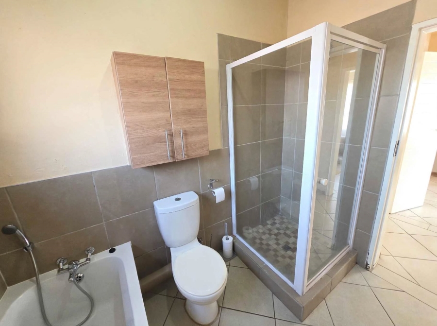 2 Bedroom Property for Sale in Noordwyk Gauteng