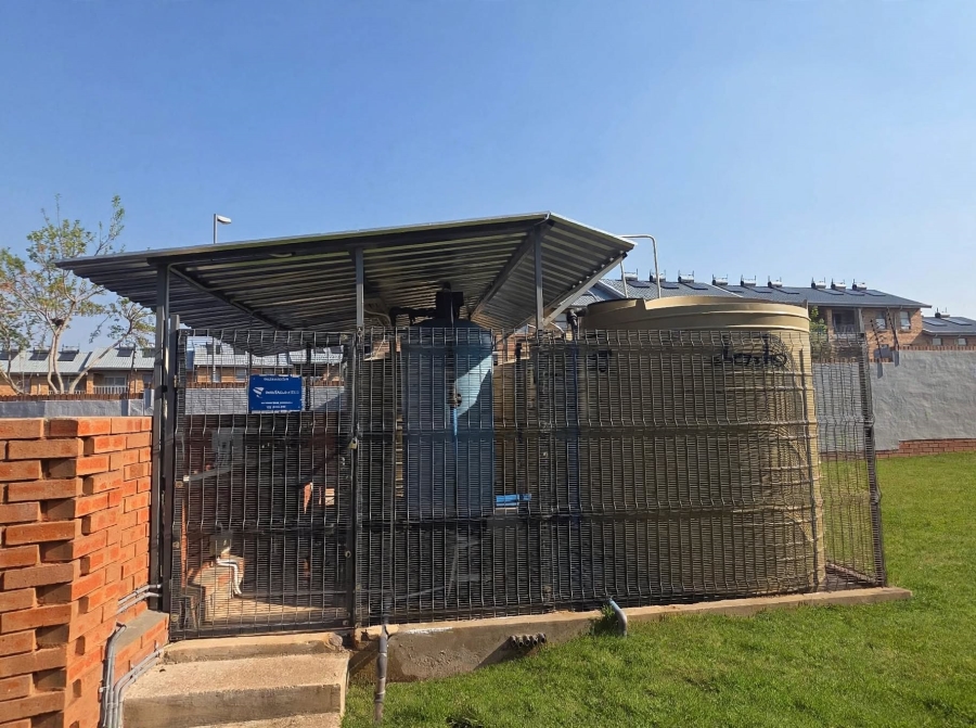 2 Bedroom Property for Sale in Noordwyk Gauteng