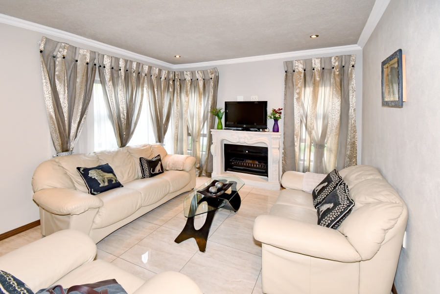 4 Bedroom Property for Sale in Blue Valley Golf Estate Gauteng