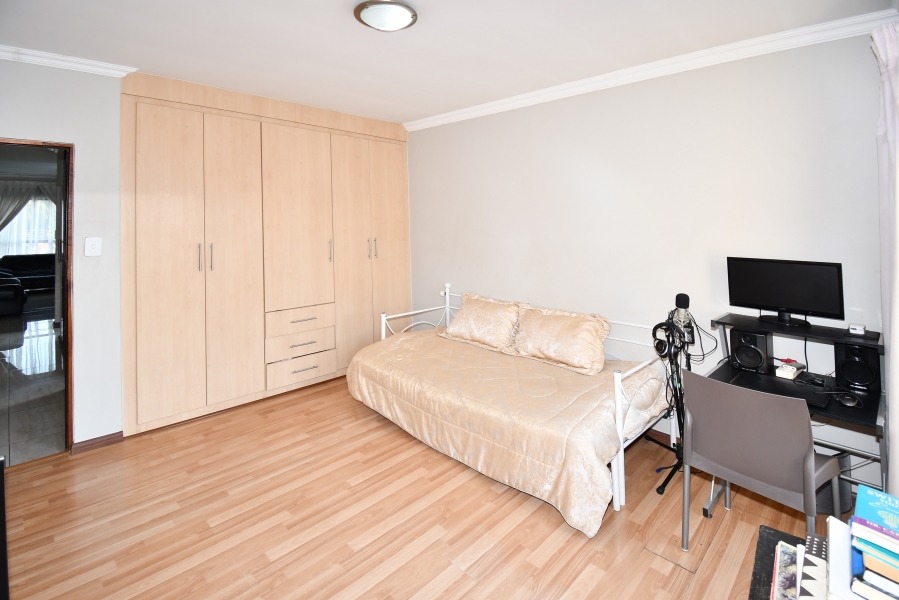 4 Bedroom Property for Sale in Blue Valley Golf Estate Gauteng