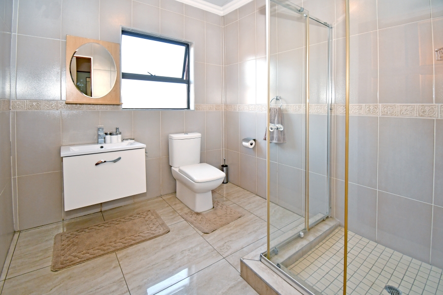 4 Bedroom Property for Sale in Blue Valley Golf Estate Gauteng