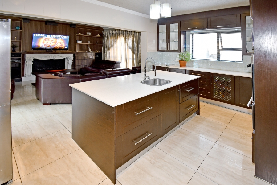4 Bedroom Property for Sale in Blue Valley Golf Estate Gauteng