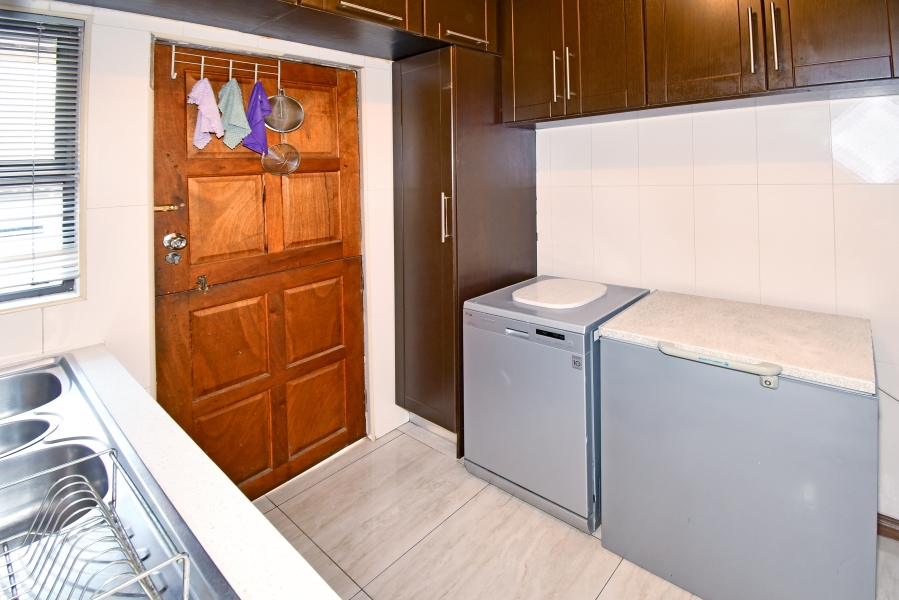 4 Bedroom Property for Sale in Blue Valley Golf Estate Gauteng
