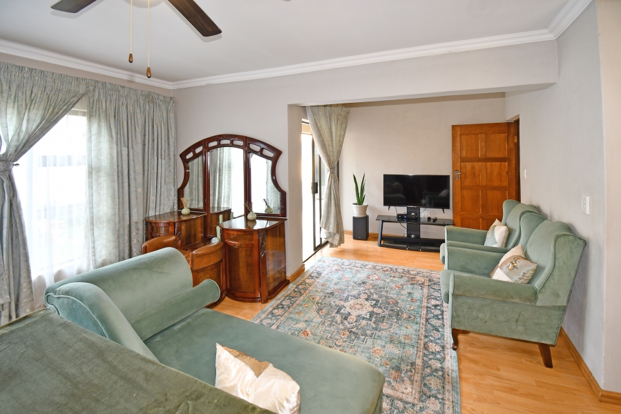 4 Bedroom Property for Sale in Blue Valley Golf Estate Gauteng