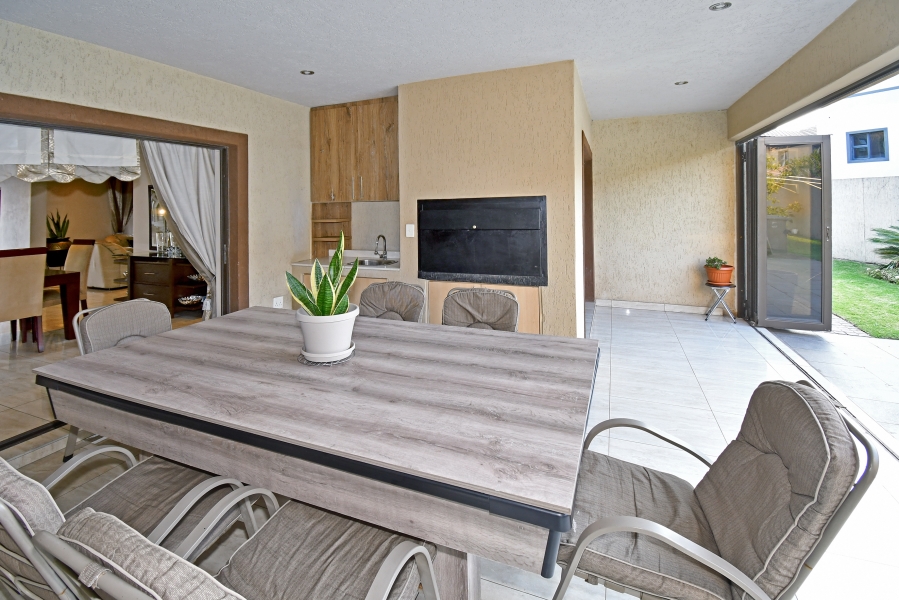 4 Bedroom Property for Sale in Blue Valley Golf Estate Gauteng