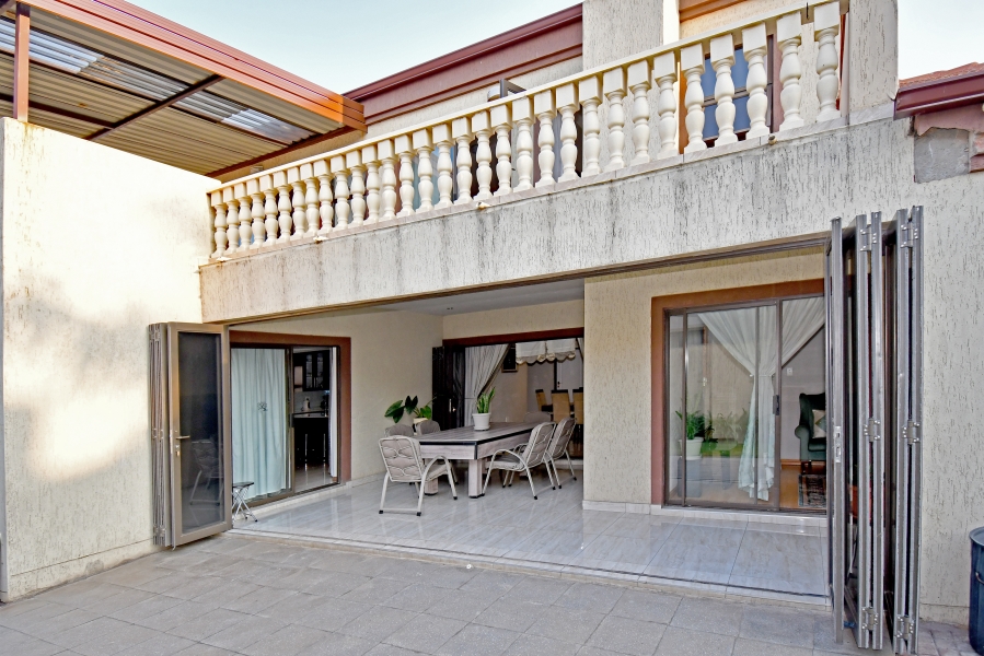 4 Bedroom Property for Sale in Blue Valley Golf Estate Gauteng