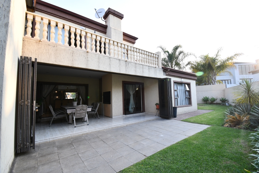 4 Bedroom Property for Sale in Blue Valley Golf Estate Gauteng