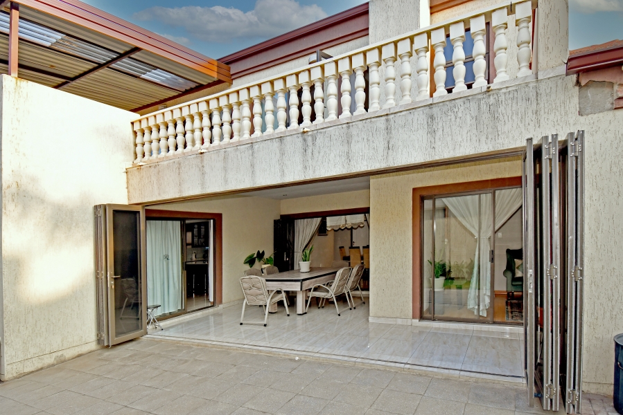 4 Bedroom Property for Sale in Blue Valley Golf Estate Gauteng