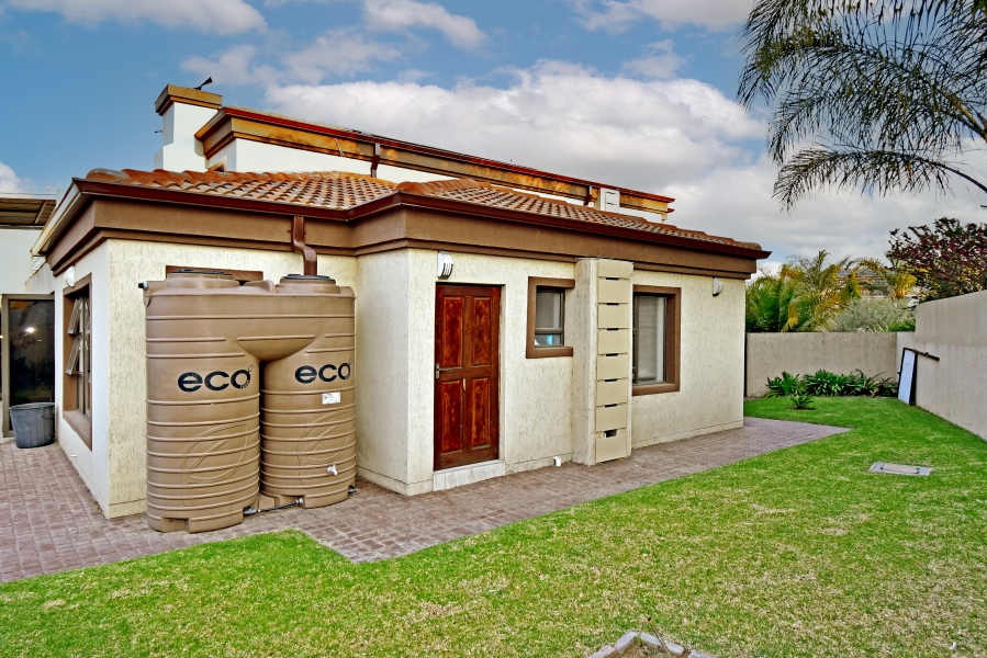 4 Bedroom Property for Sale in Blue Valley Golf Estate Gauteng
