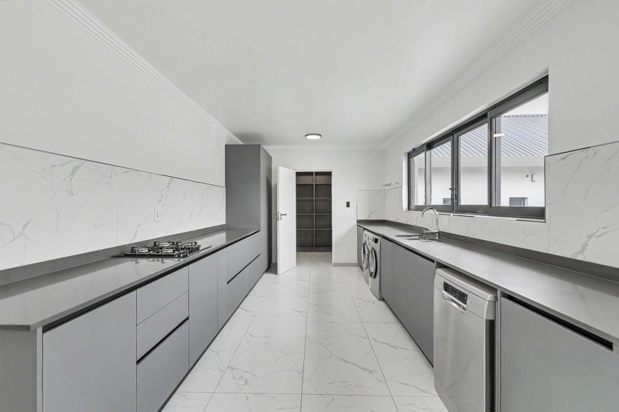 4 Bedroom Property for Sale in Blue Hills Equestrian Estate Gauteng
