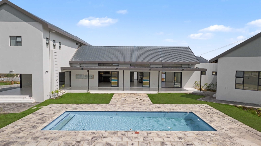 4 Bedroom Property for Sale in Blue Hills Equestrian Estate Gauteng