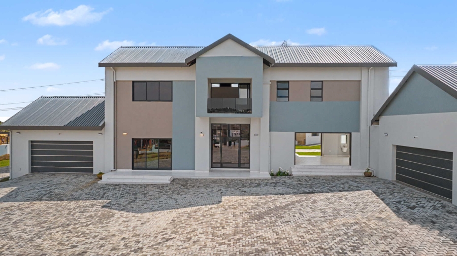 4 Bedroom Property for Sale in Blue Hills Equestrian Estate Gauteng