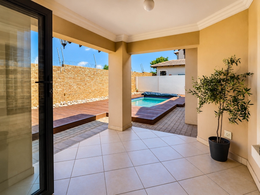3 Bedroom Property for Sale in Thatchfield Estate Gauteng
