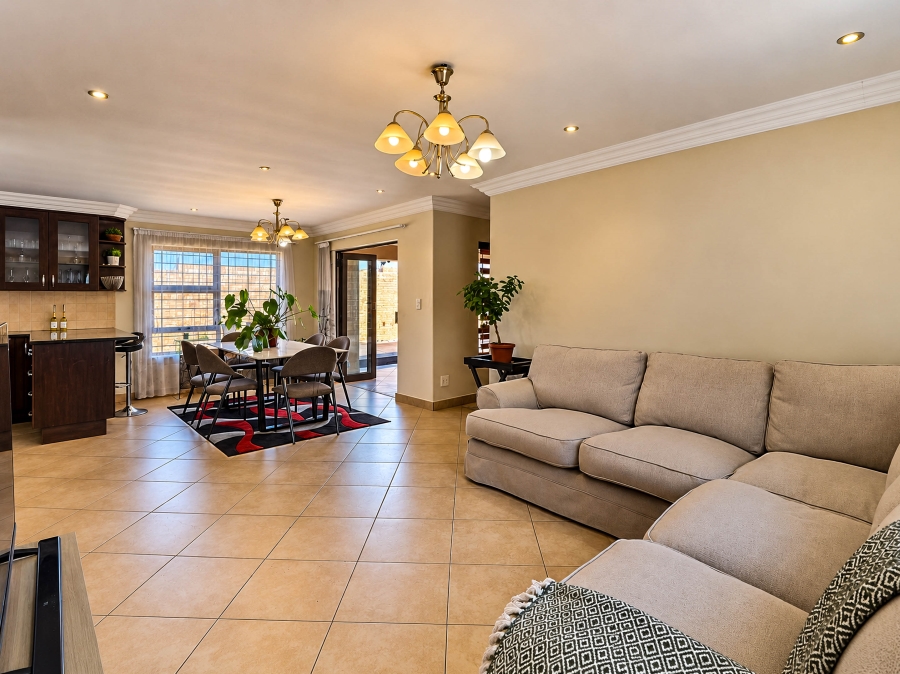 3 Bedroom Property for Sale in Thatchfield Estate Gauteng
